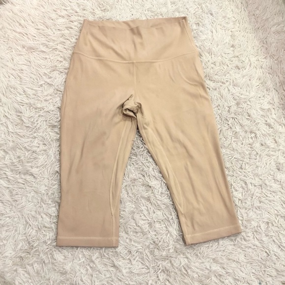 Lululemon ALIGN High Rise CROP 17” PROSECCO Tan Size 10 - Picture 2 of 11